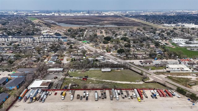 1760 Allen Genoa Road, Houston, TX 77017