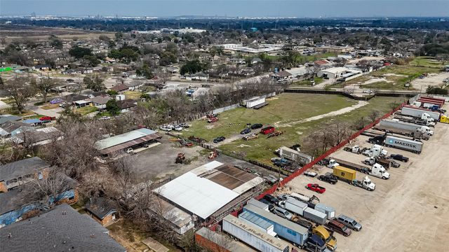 1760 Allen Genoa Road, Houston, TX 77017