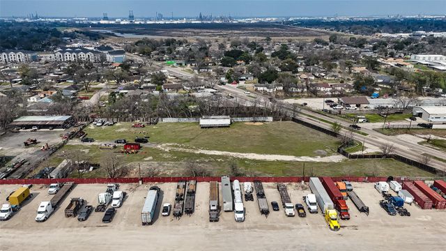 1760 Allen Genoa Road, Houston, TX 77017