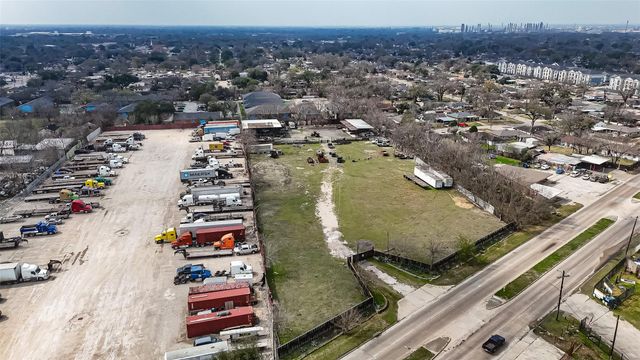 1760 Allen Genoa Road, Houston, TX 77017
