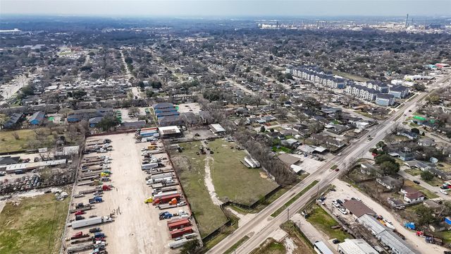 1760 Allen Genoa Road, Houston, TX 77017