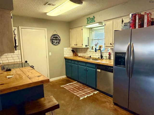 102 CEDAR ELM STREET, Holliday, TX 76366