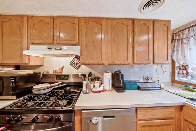 626 Monroe Street, Newburgh, IN 47630