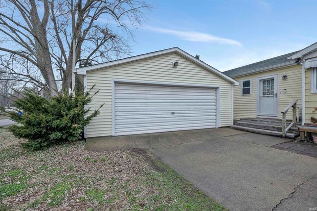 626 Monroe Street, Newburgh, IN 47630