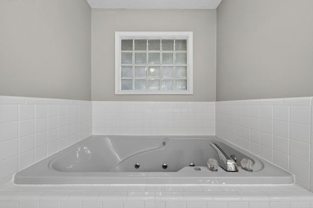 3 Neptune Drive, Mary Esther, FL 32569