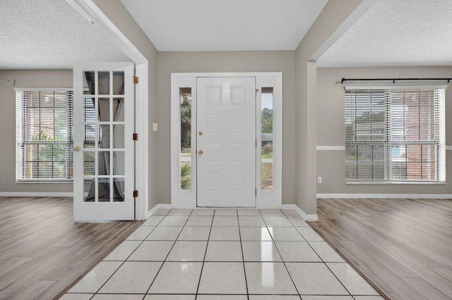 3 Neptune Drive, Mary Esther, FL 32569