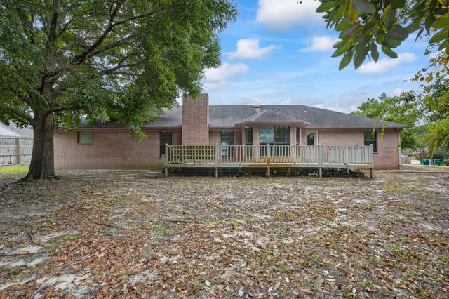 3 Neptune Drive, Mary Esther, FL 32569