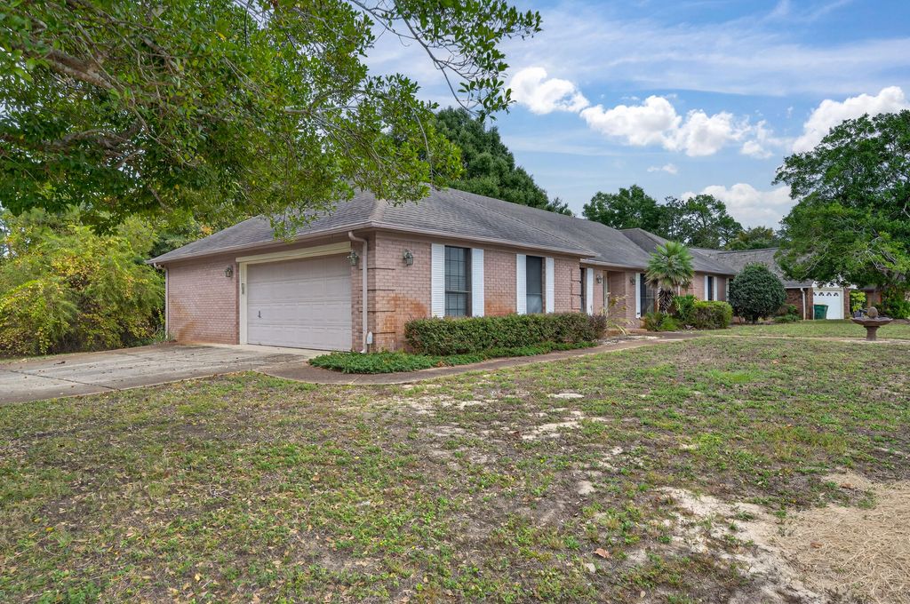 3 Neptune Drive, Mary Esther, FL 32569