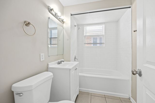 6152 S Austin Avenue, Chicago, IL 60638