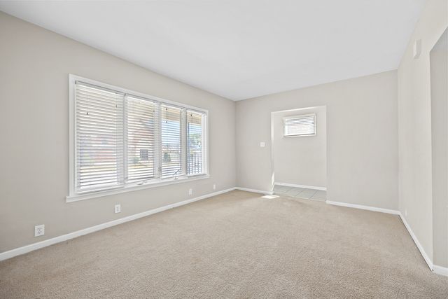 6152 S Austin Avenue, Chicago, IL 60638