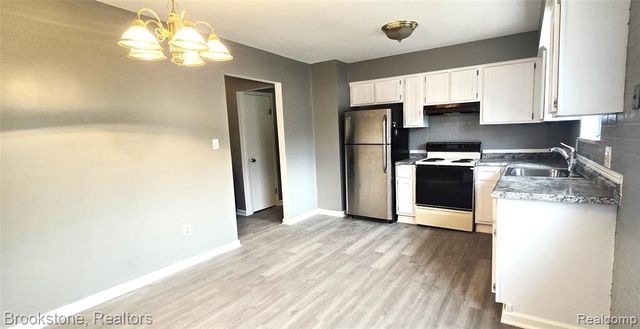 11920 Maxfield Boulevard, Hartland, MI 48353