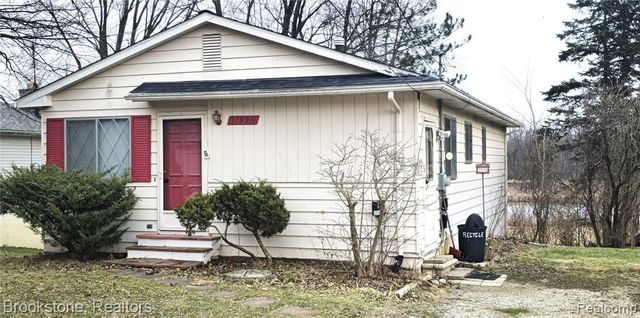 11920 Maxfield Boulevard, Hartland, MI 48353