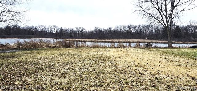 11920 Maxfield Boulevard, Hartland, MI 48353