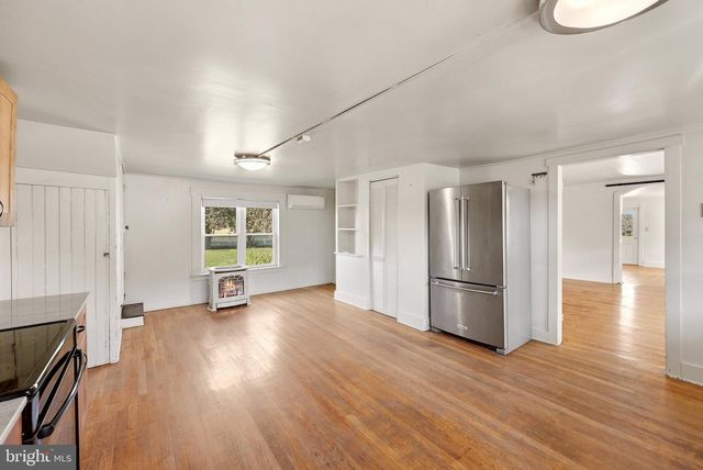 1410 SWAN POND RD, Martinsburg, WV 25404