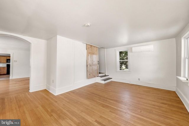 1410 SWAN POND RD, Martinsburg, WV 25404