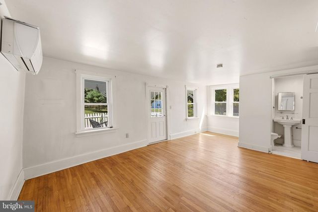 1410 SWAN POND RD, Martinsburg, WV 25404