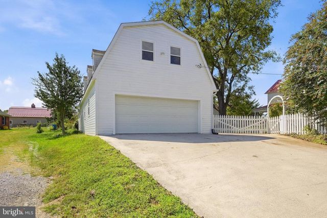 1410 SWAN POND RD, Martinsburg, WV 25404