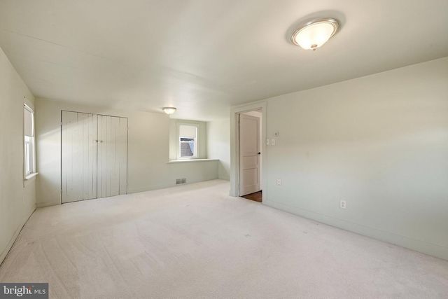 1410 SWAN POND RD, Martinsburg, WV 25404