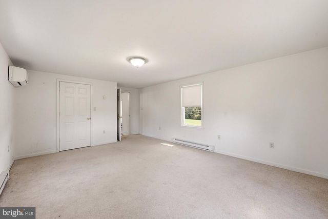 1410 SWAN POND RD, Martinsburg, WV 25404