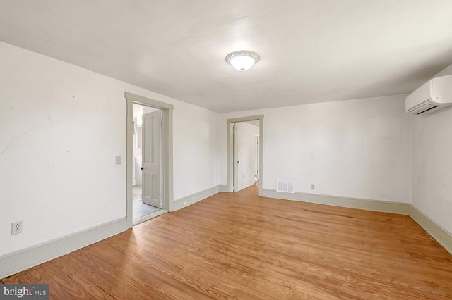 1410 SWAN POND RD, Martinsburg, WV 25404