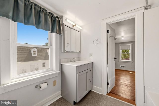 1410 SWAN POND RD, Martinsburg, WV 25404