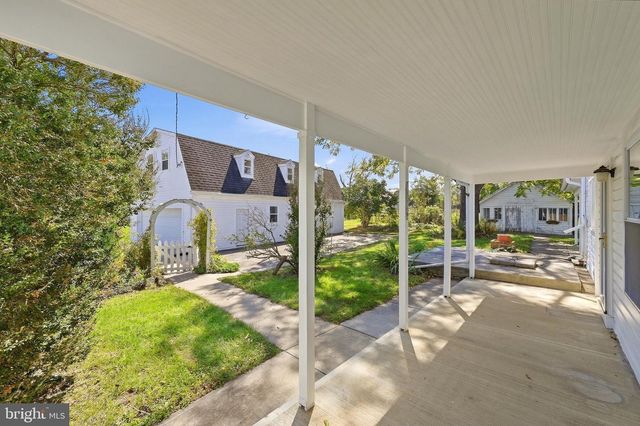 1410 SWAN POND RD, Martinsburg, WV 25404