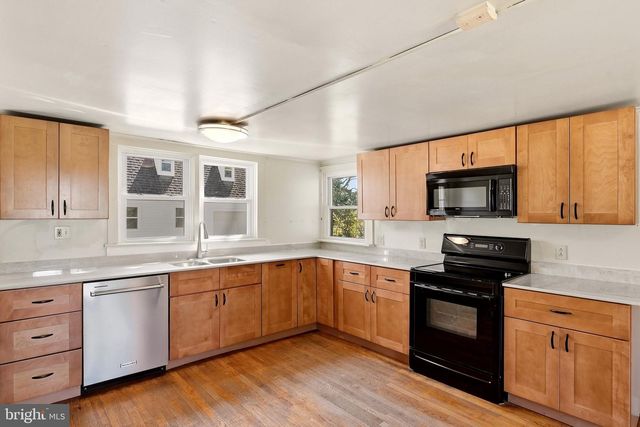 1410 SWAN POND RD, Martinsburg, WV 25404