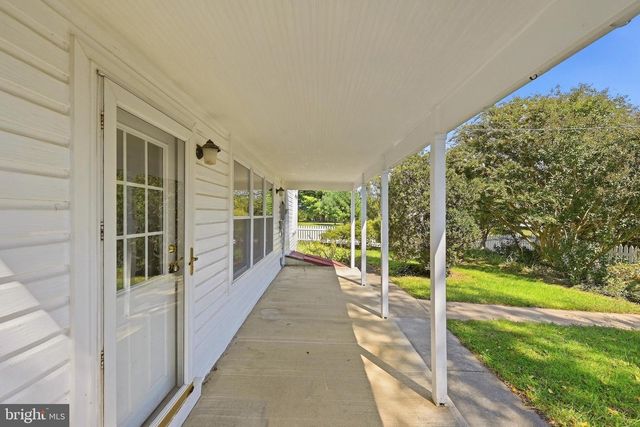 1410 SWAN POND RD, Martinsburg, WV 25404