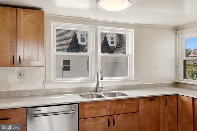 1410 SWAN POND RD, Martinsburg, WV 25404