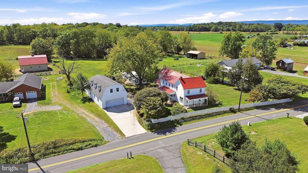1410 SWAN POND RD, Martinsburg, WV 25404