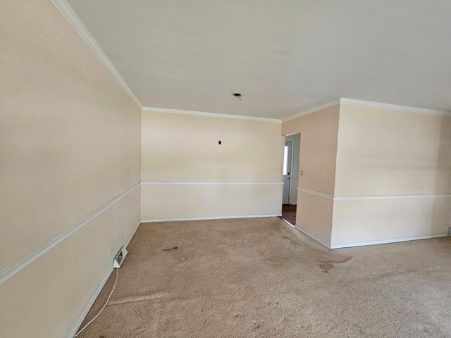 1004 Jenkisson Avenue, Lake Bluff, IL 60044