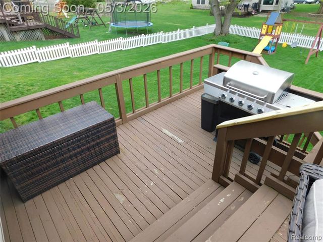 3329 Millcrest Drive, Lake Orion, MI 48360