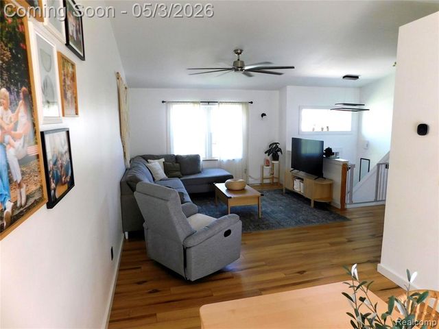 3329 Millcrest Drive, Lake Orion, MI 48360