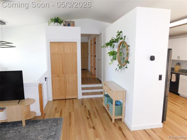 3329 Millcrest Drive, Lake Orion, MI 48360