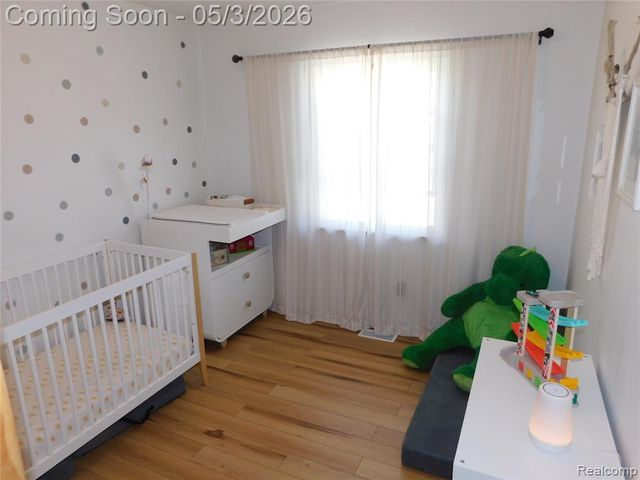3329 Millcrest Drive, Lake Orion, MI 48360