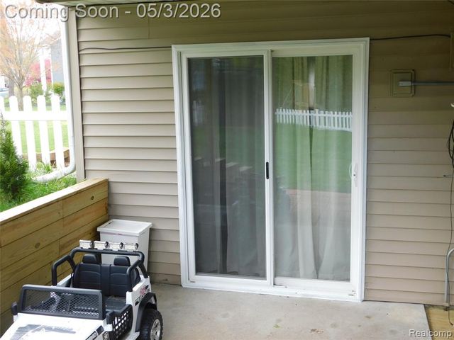 3329 Millcrest Drive, Lake Orion, MI 48360