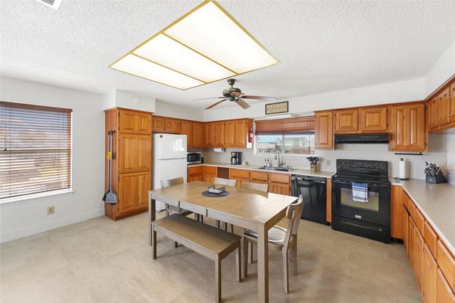 426 Shark Lane, Surfside Beach, TX 77541