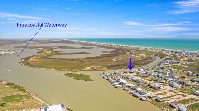 426 Shark Lane, Surfside Beach, TX 77541