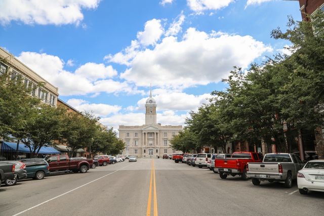 2206 Melk Lane, Columbia, TN 38401