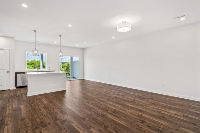 2206 Melk Lane, Columbia, TN 38401