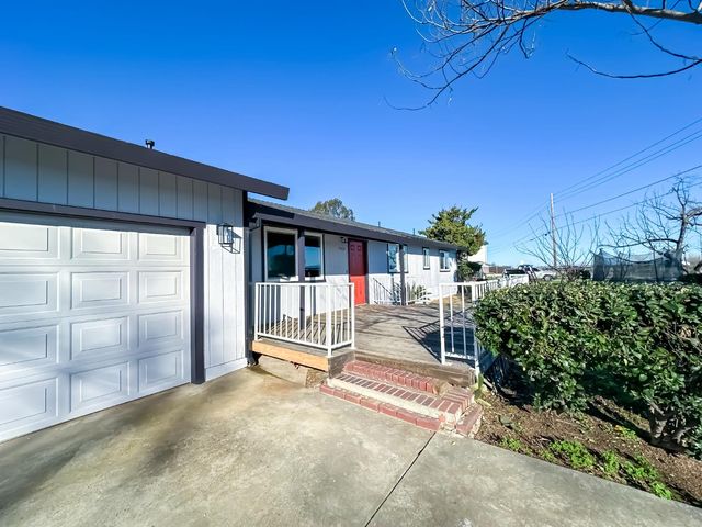 4804 Powerline Rd, Olivehurst, CA 95961