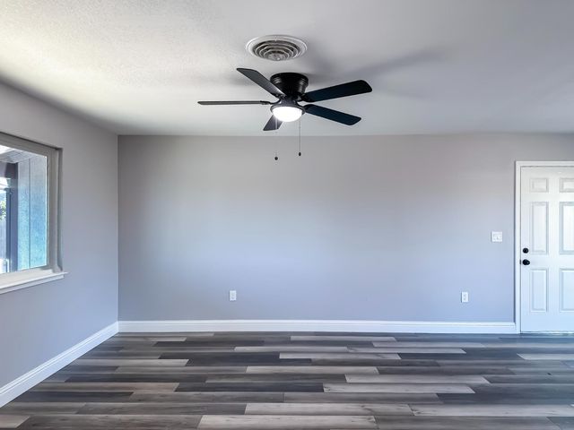 4804 Powerline Rd, Olivehurst, CA 95961