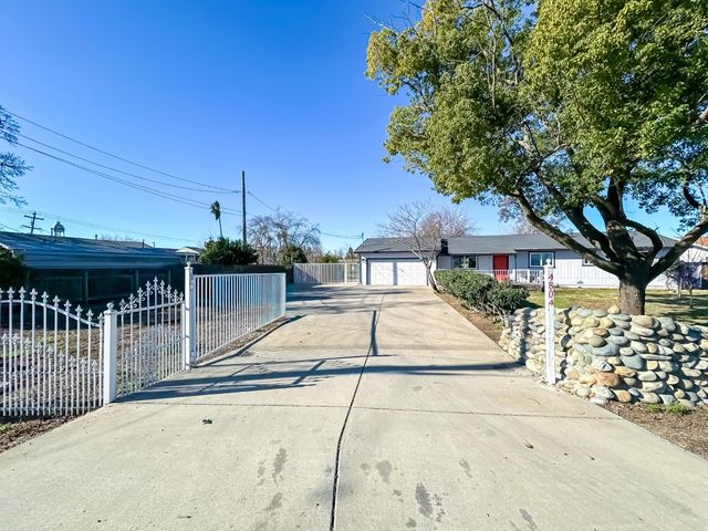4804 Powerline Rd, Olivehurst, CA 95961