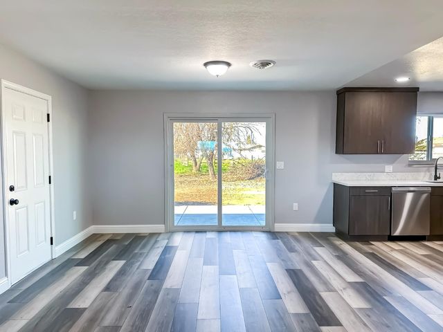 4804 Powerline Rd, Olivehurst, CA 95961