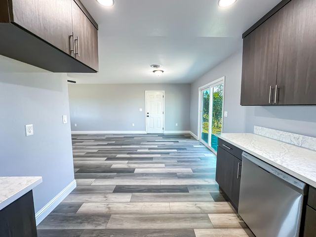 4804 Powerline Rd, Olivehurst, CA 95961