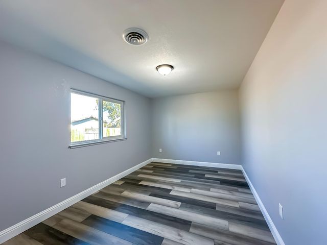 4804 Powerline Rd, Olivehurst, CA 95961