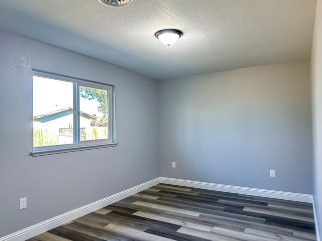 4804 Powerline Rd, Olivehurst, CA 95961