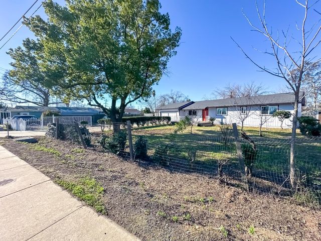 4804 Powerline Rd, Olivehurst, CA 95961