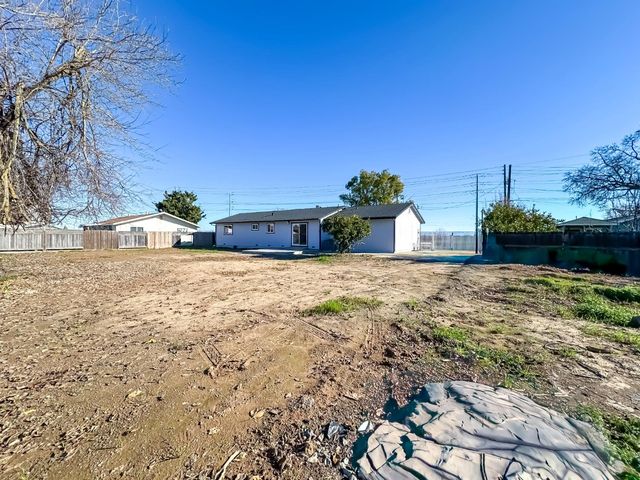 4804 Powerline Rd, Olivehurst, CA 95961