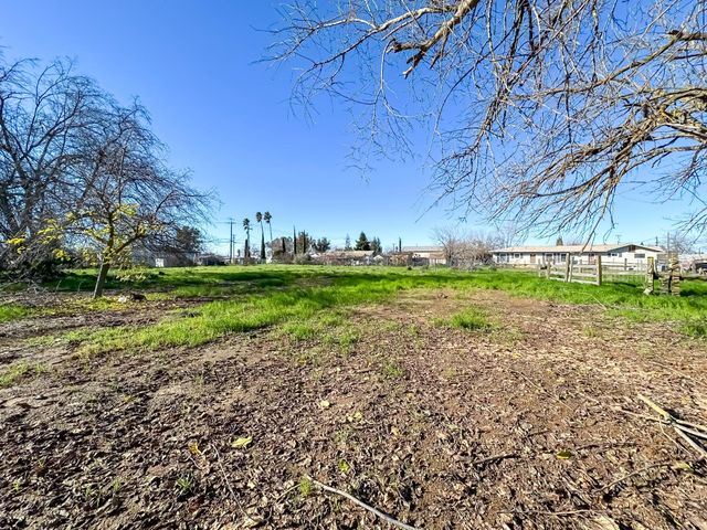 4804 Powerline Rd, Olivehurst, CA 95961